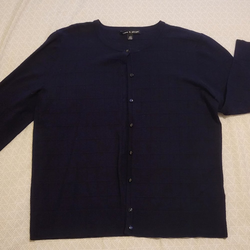 Cable & Gauge Women's Button-Up Cardigan Sweater Size L/G Navy Crew Neck Striped